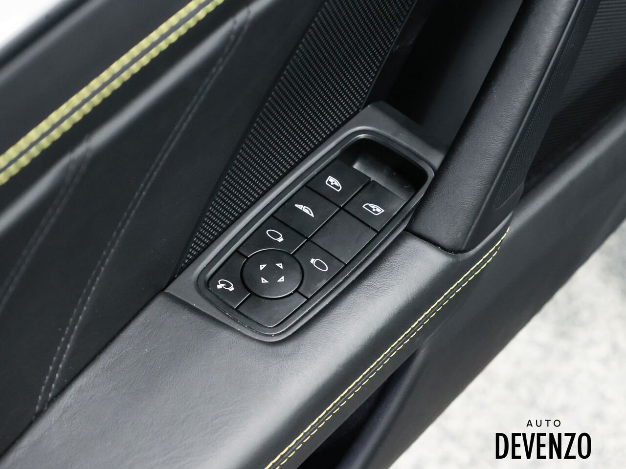 2023 Porsche 911 Grey Saint-Eustache - photo #12