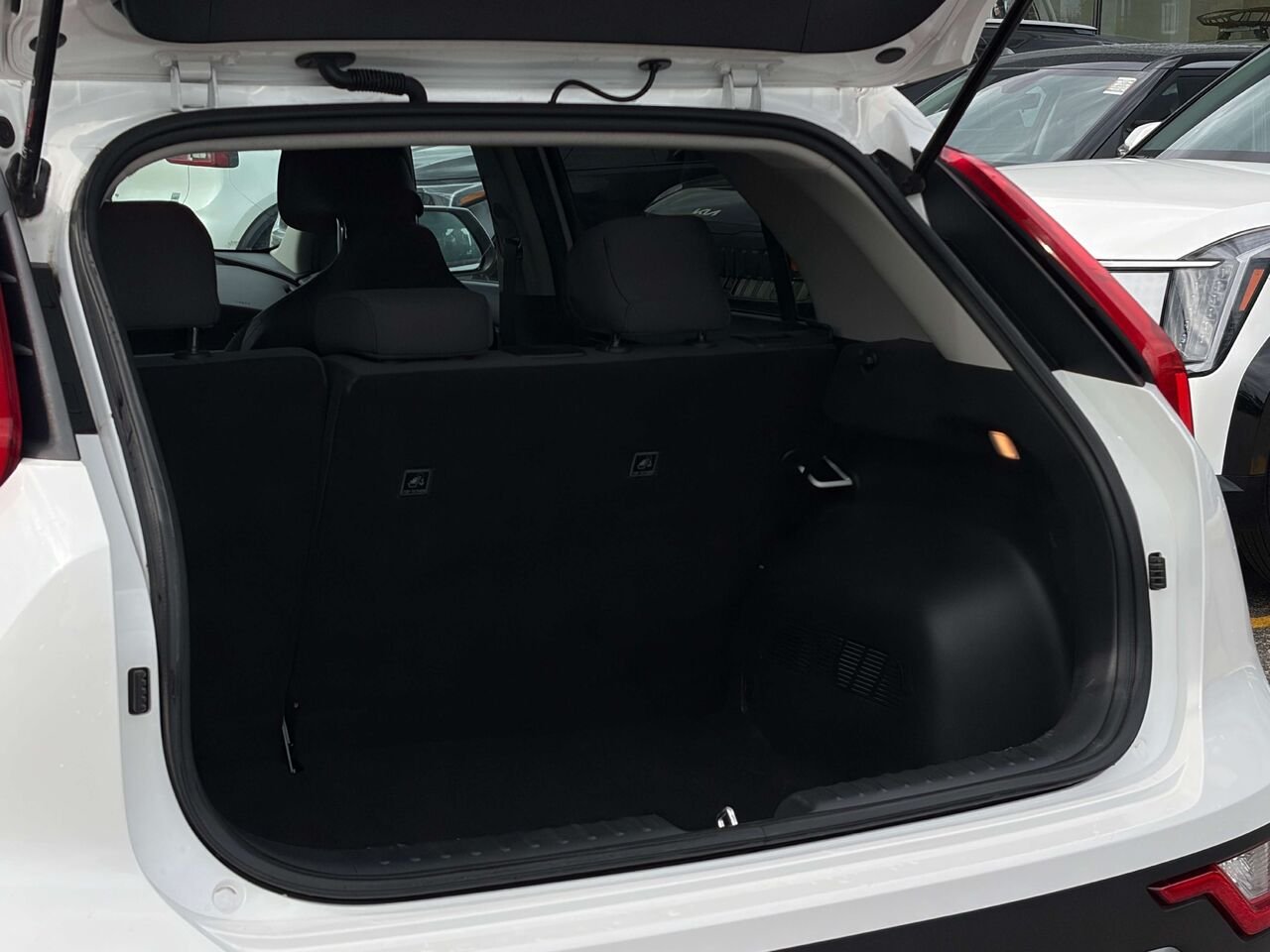 Kia Niro 2023 Blanc Gatineau - photo #18