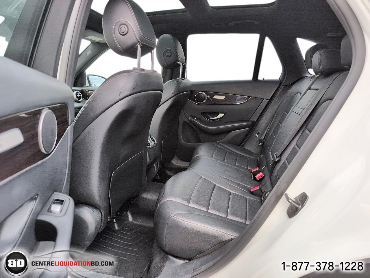 2017 Mercedes-Benz GLC GLC 300 4 portes 4MATIC | BD0430 White Granby - photo #11