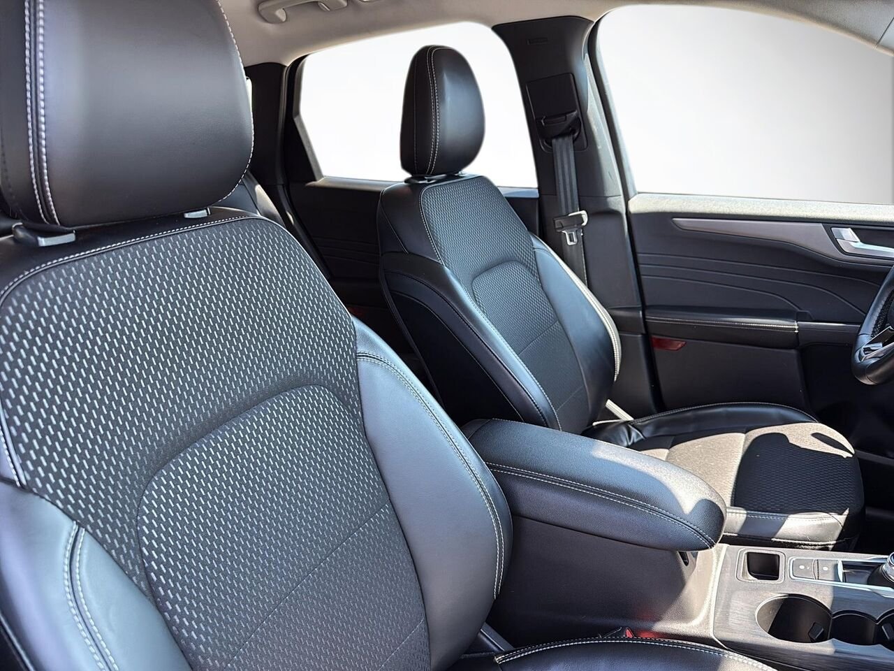 2025 Ford Escape Grey Saint-Jérôme - photo #9