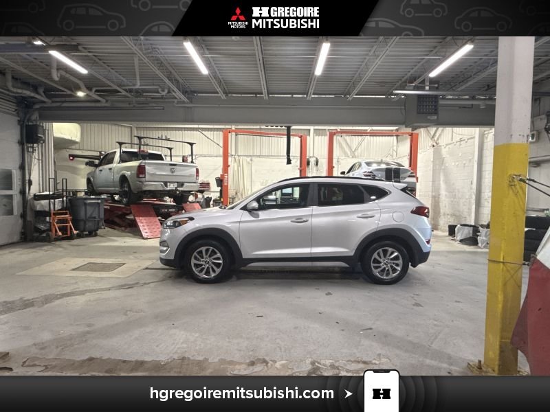 Hyundai Tucson Luxury AWD * Mags * Caméra* Toit * Cuir 2017 Gris