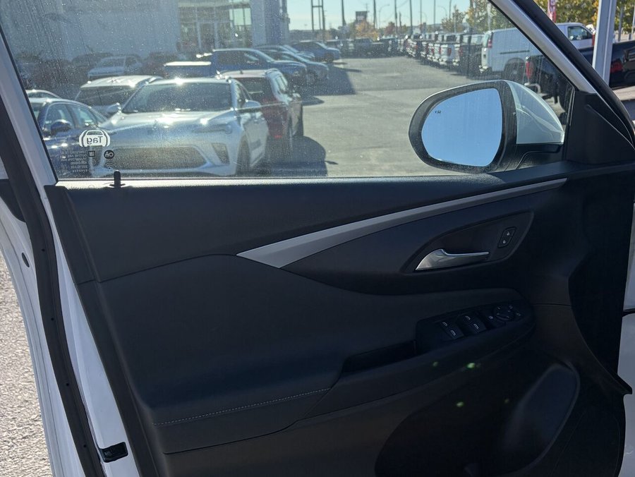 BUICK ENVISTA PREFERRED Privilégiée 4 portes TA 2024 Blanc