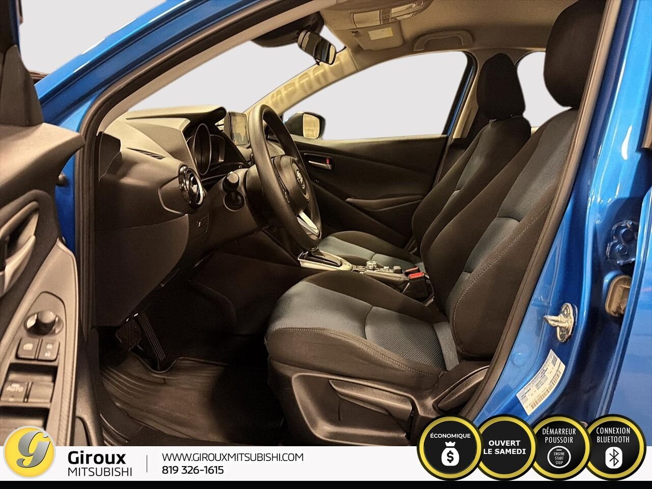 2020 Toyota Yaris Hatchback Blue Sainte-Agathe-des-Monts - photo #8