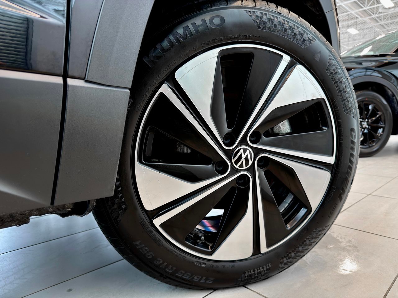2025 Volkswagen Taos Silver Notre-Dame-des-Prairies - photo #12