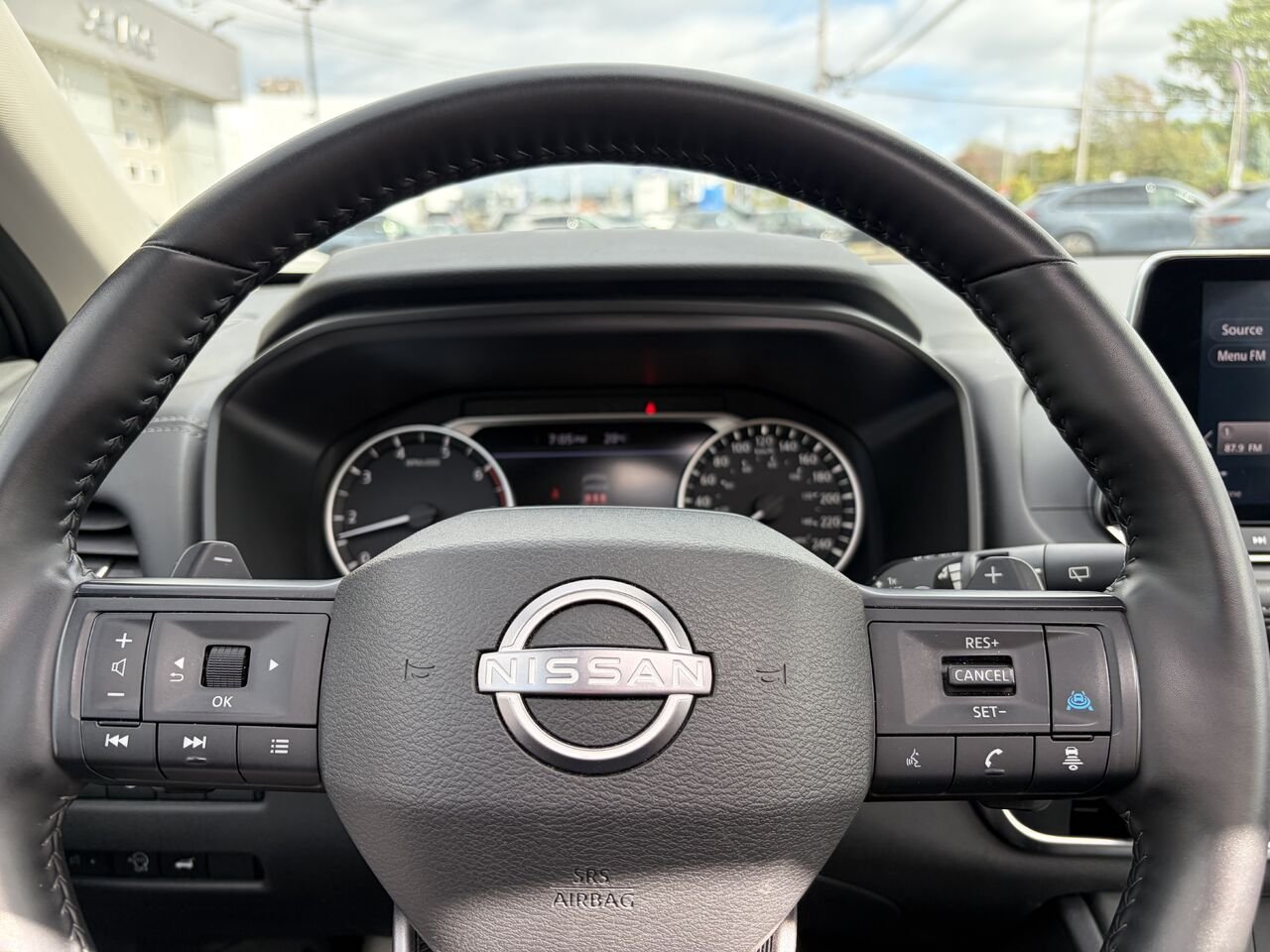 Nissan Rogue SV TI avec ensemble toit ouvrant 2025 Blanc Montmagny - photo #16
