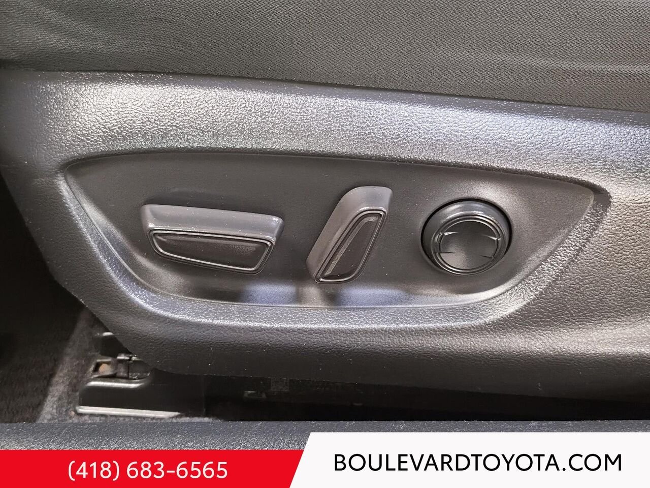 2018 Toyota CAMRY 550009-57 | LE Silver Québec - photo #5