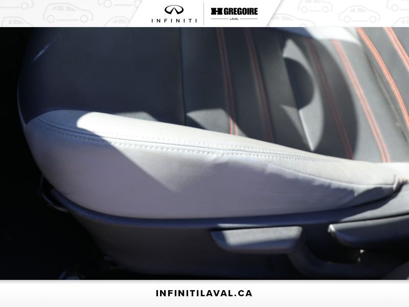 Nissan Kicks IT2514 | SR * Mag * Caméra * Carplay * Cuir 2024 Gris Laval - photo #13
