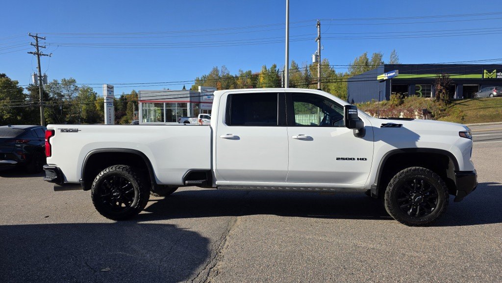 CHEVROLET Silverado 2500 HD LT 4X4 2025 Blanc Mont-Laurier - photo #3