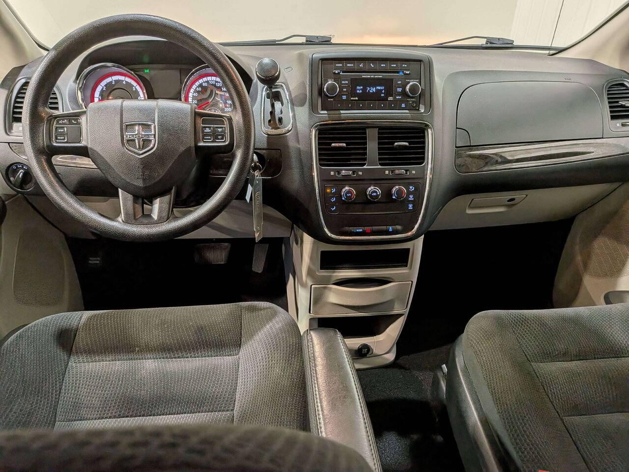 Dodge Grand Caravan 2019 Blanc Val-David - photo #25