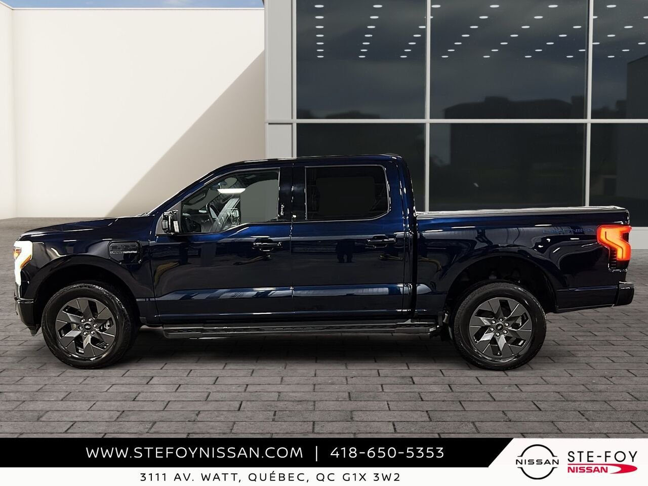 Ford F-150 Lightning GROUPE 510 A, standard range 2023 Bleu Ste-Foy - photo #4