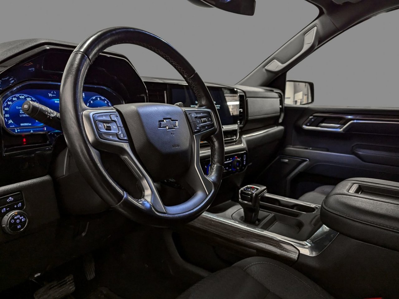 Chevrolet Silverado 1500 LT Trail Boss 2022 . Saint-Eustache - photo #6