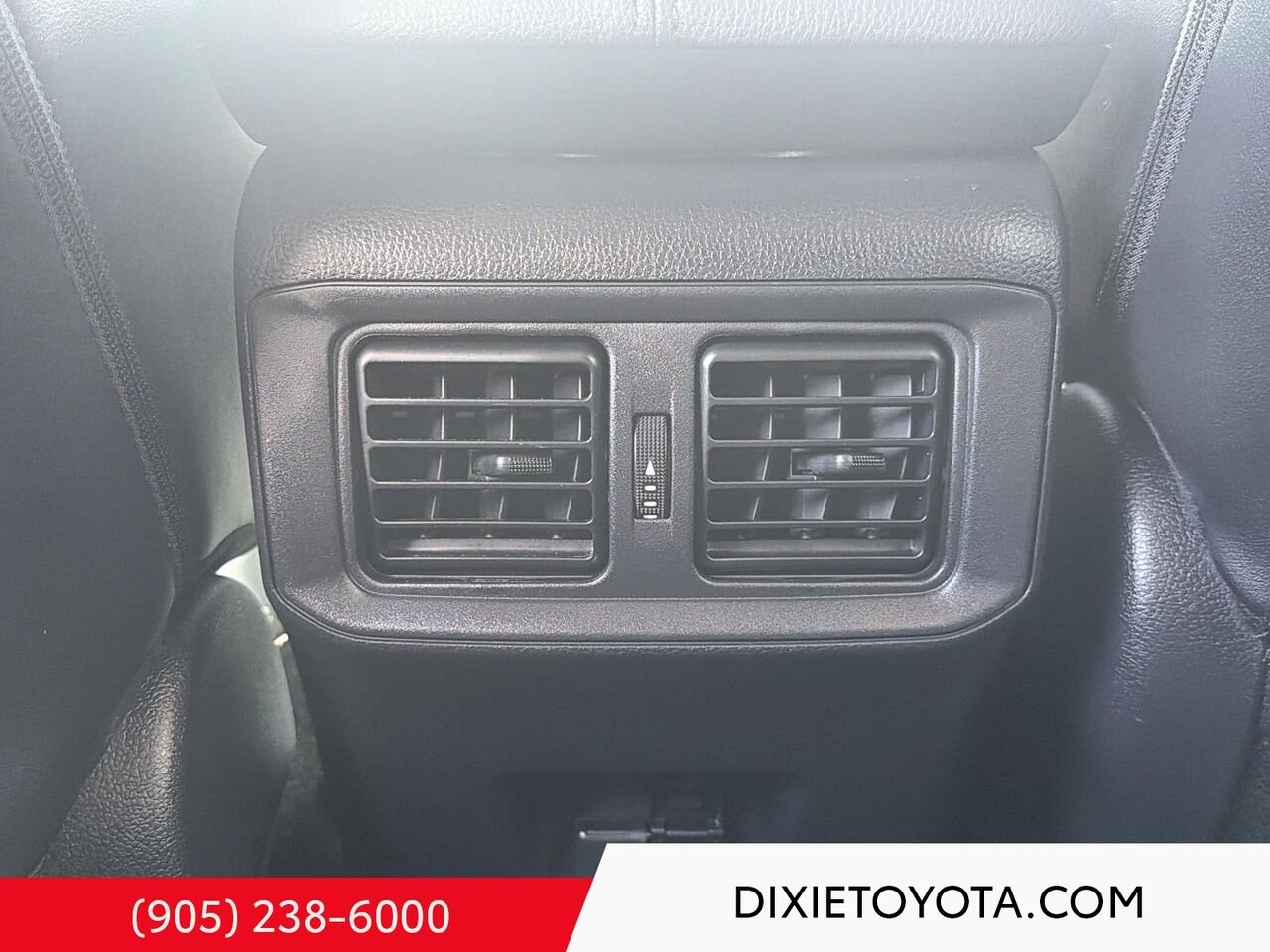 2023 Toyota RAV4 Hybrid Limited AWD / CLEAN CARFAX / HEATED AND VENTILATED SEATS / MOONROOF / ALLOY WHEELS / CARPLAY AND ANDROID AUTO Silver Mississauga - photo #19