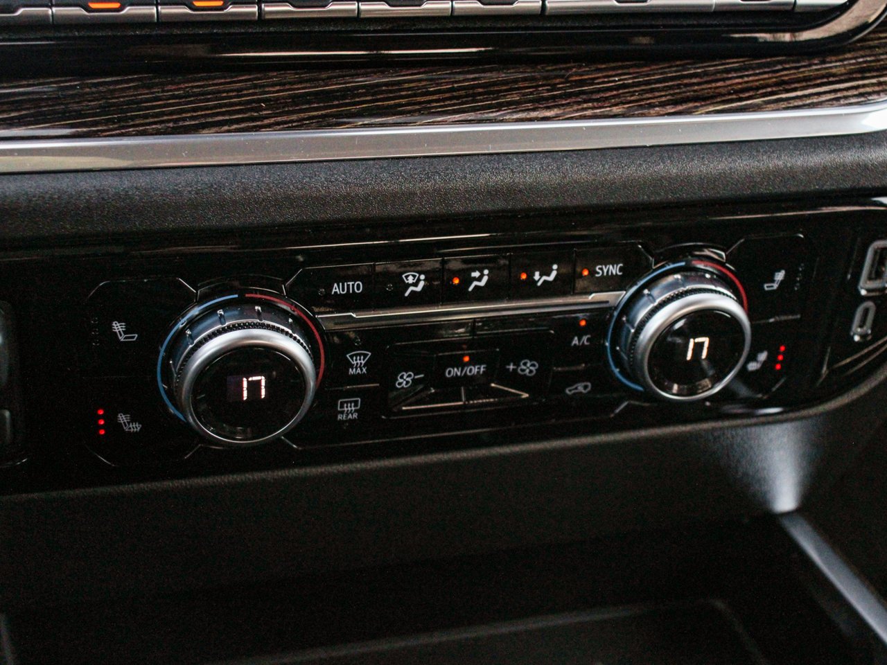 2024 GMC Sierra 1500 4WD Crew Cab 147 Elevation Black Sherwood Park - photo #25