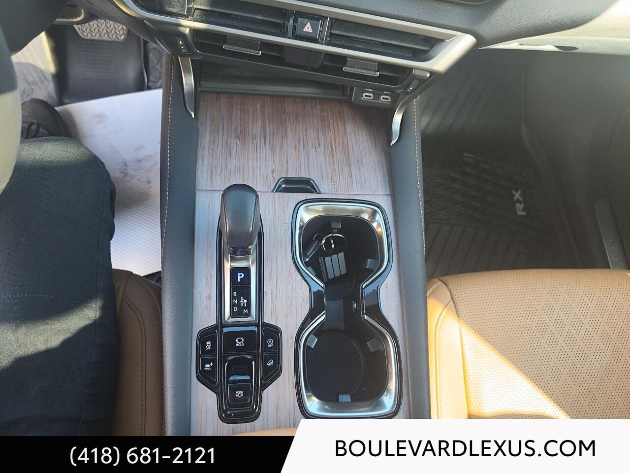 Lexus RX 20093A | RX 350 BA 2023 Blanc Québec - photo #16