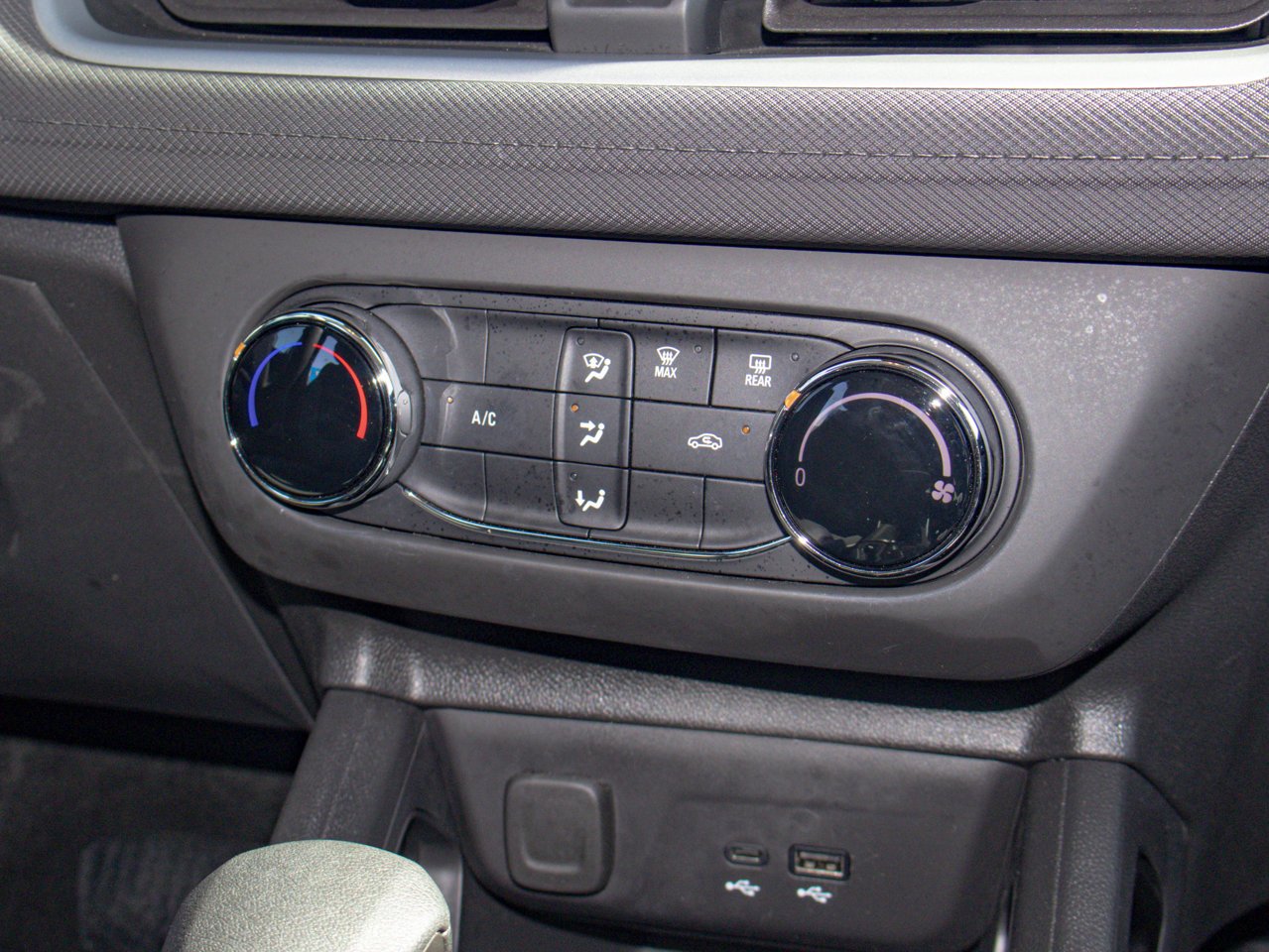 2024 Chevrolet Trailblazer AWD 4dr LS Blue Sherwood Park - photo #27