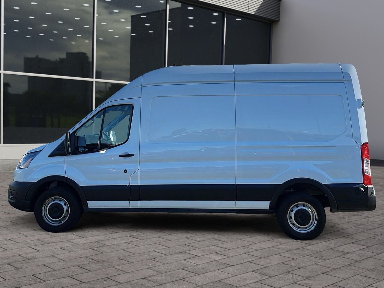 2025 Ford Transit fourgon utilitaire toit surélevé Québec - photo #4