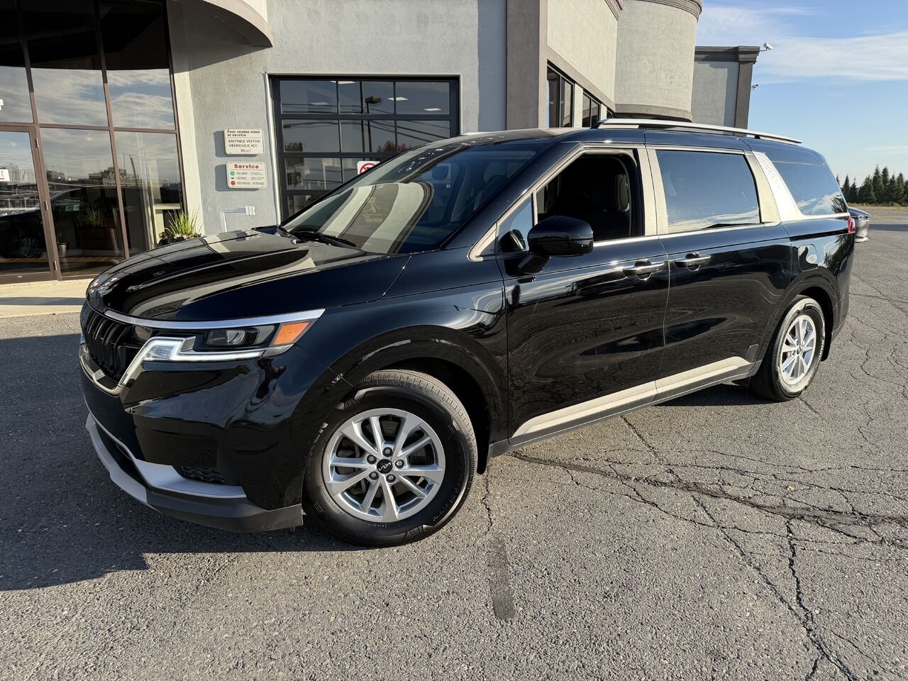 2023 Kia Carnival Black Lac Mégantic - photo #0