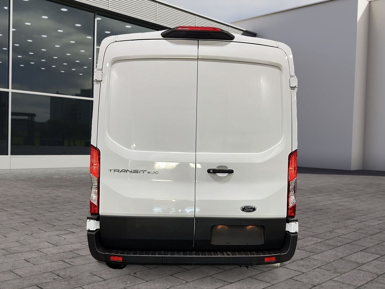 2025 Ford Transit fourgon utilitaire White Québec - photo #20