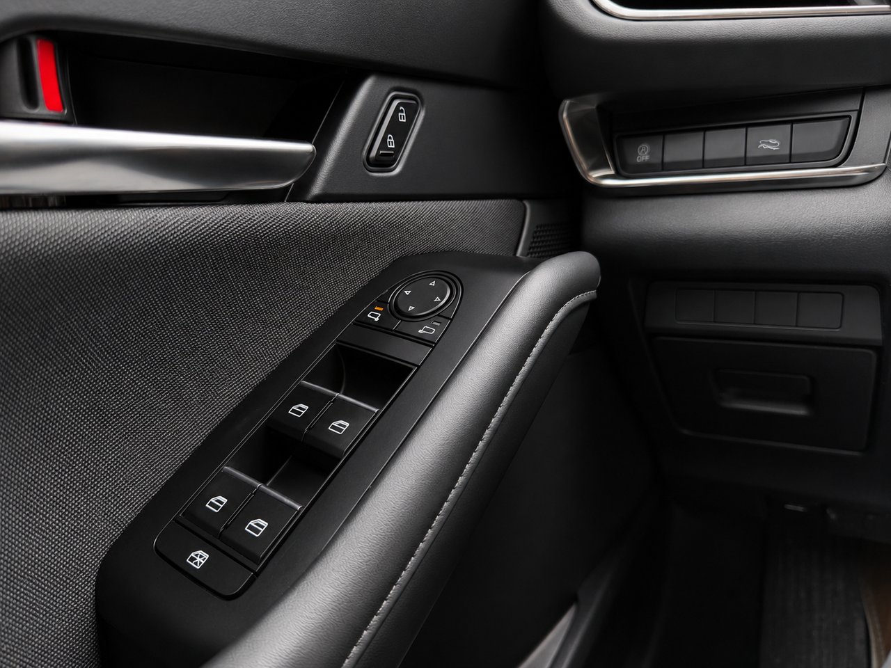 2023 Mazda CX-30 Black Châteauguay - photo #16