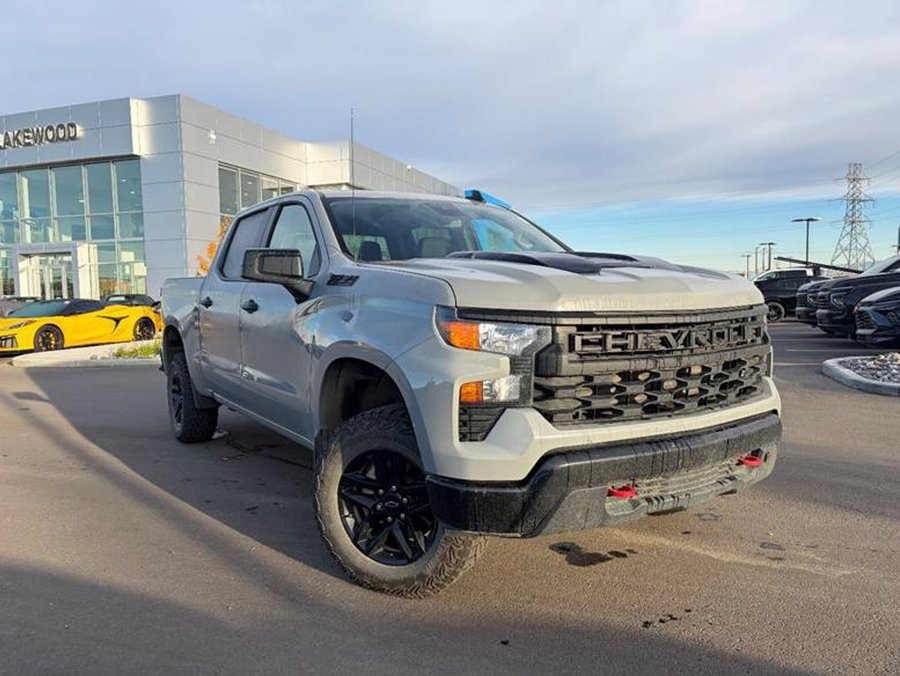 2025 Chevrolet Silverado 1500 Custom Trail Boss 5.3L Z71 | Dark Essentials Package Grey