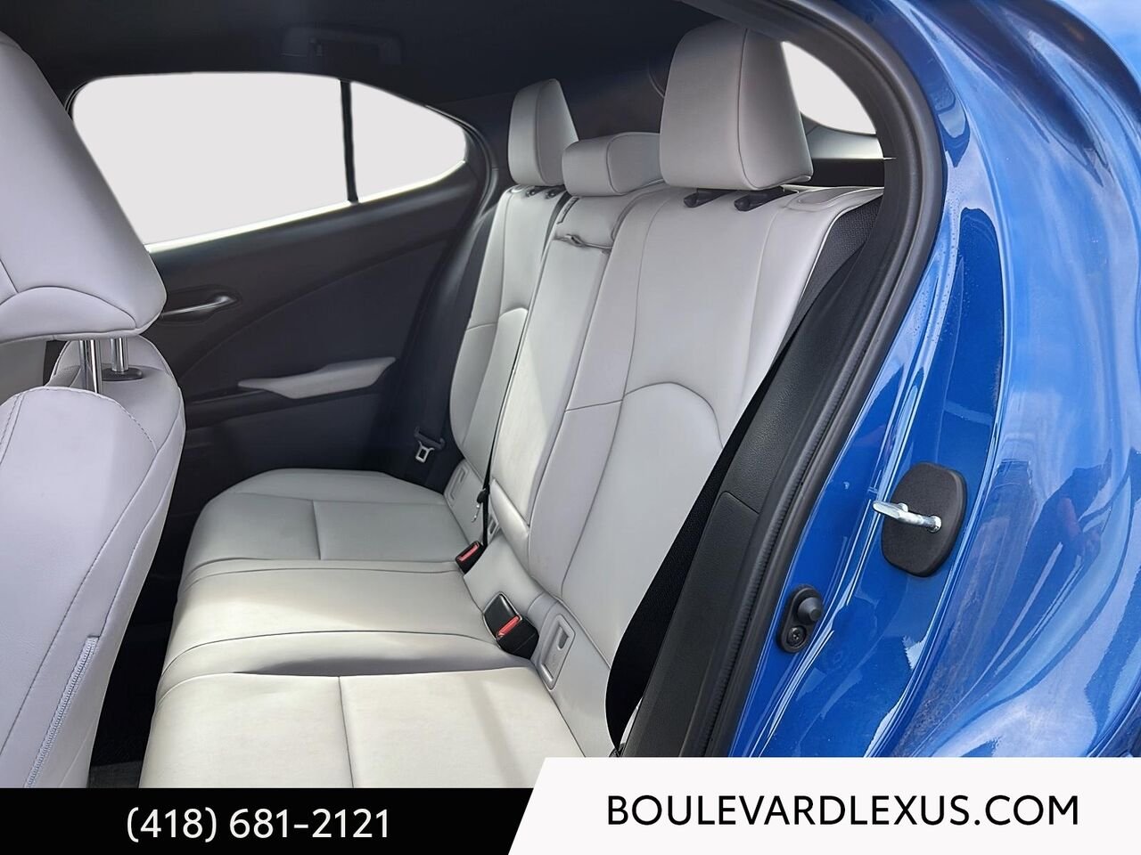 Lexus UX 19982A | UX 250h CVT 2024 Bleu Québec - photo #19