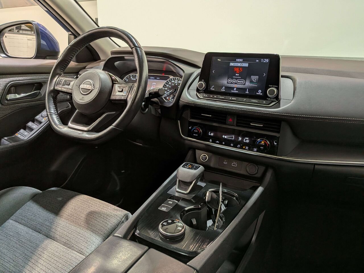 2023 Nissan Rogue AWD SV Moonroof Blue Val-David - photo #18