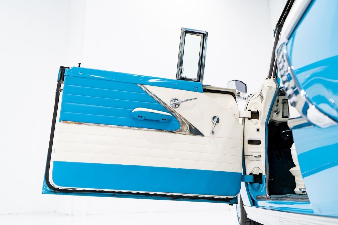 Mercury Monterey **PRIX EN USD** Beautifully presented from former restoration 1956 Blanc Montréal - photo #76