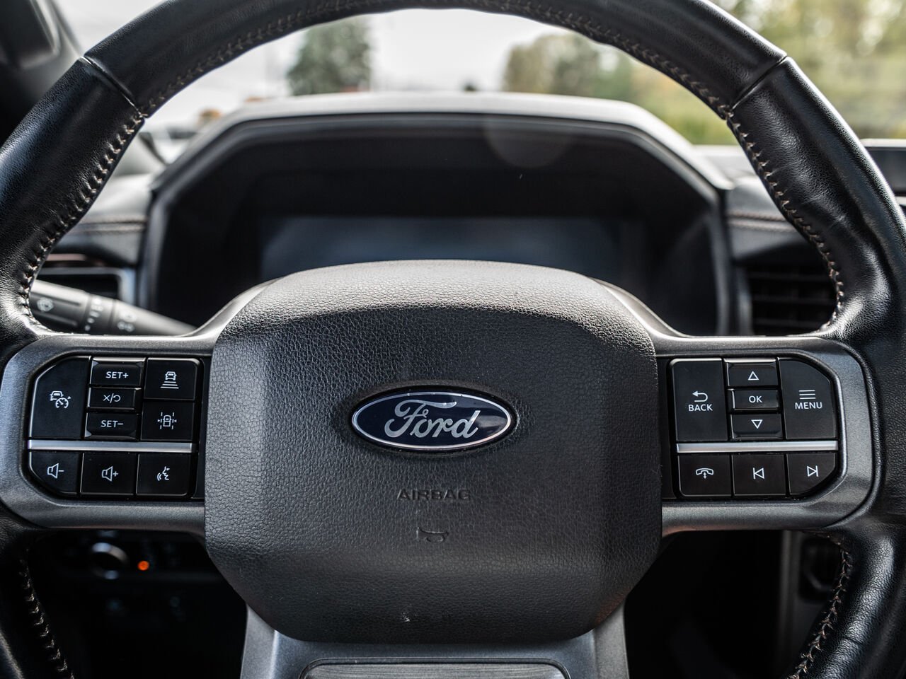 2024 Ford F-150 Lightning Red Sainte-Julienne - photo #19