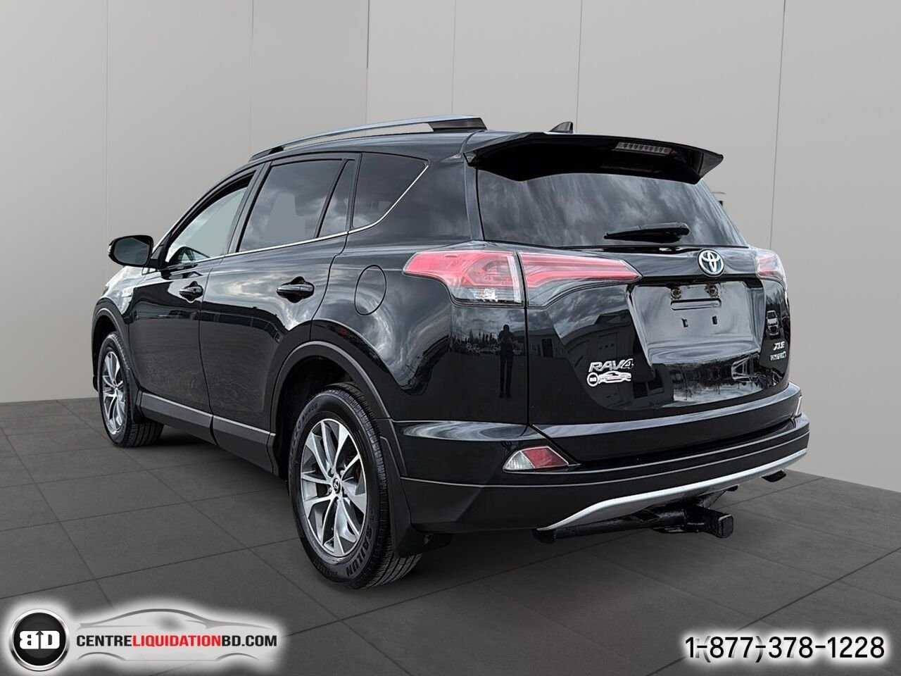 2017 Toyota RAV4 Hybrid LE+ 4 portes | BD0221 Black Granby - photo #7