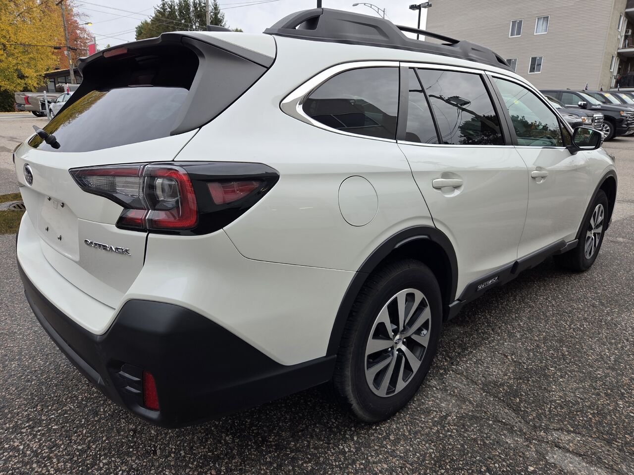 2021 Subaru OUTBACK TOURING White Mont-Laurier - photo #4