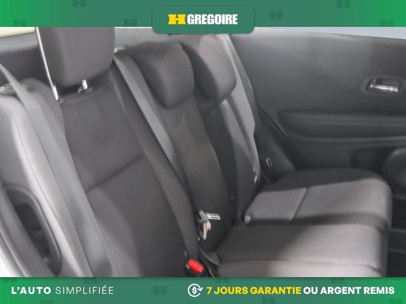 2021 Honda HR-V White Saint-Eustache - photo #25