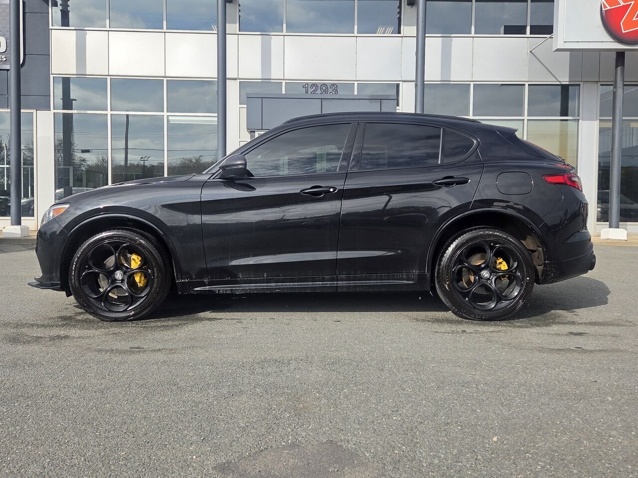 Alfa Romeo Stelvio 2021 Noir Granby - photo #2