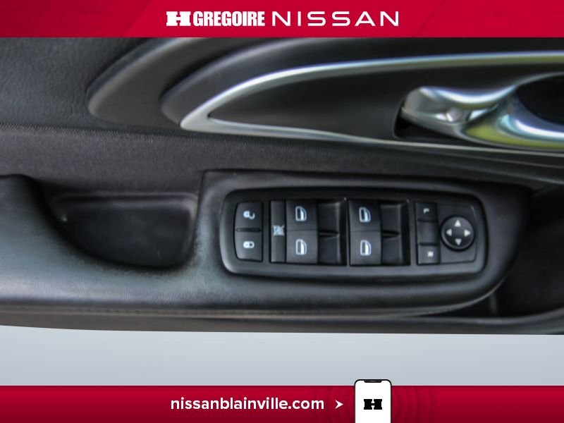 Chrysler 200 2015 Blanc Blainville - photo #20