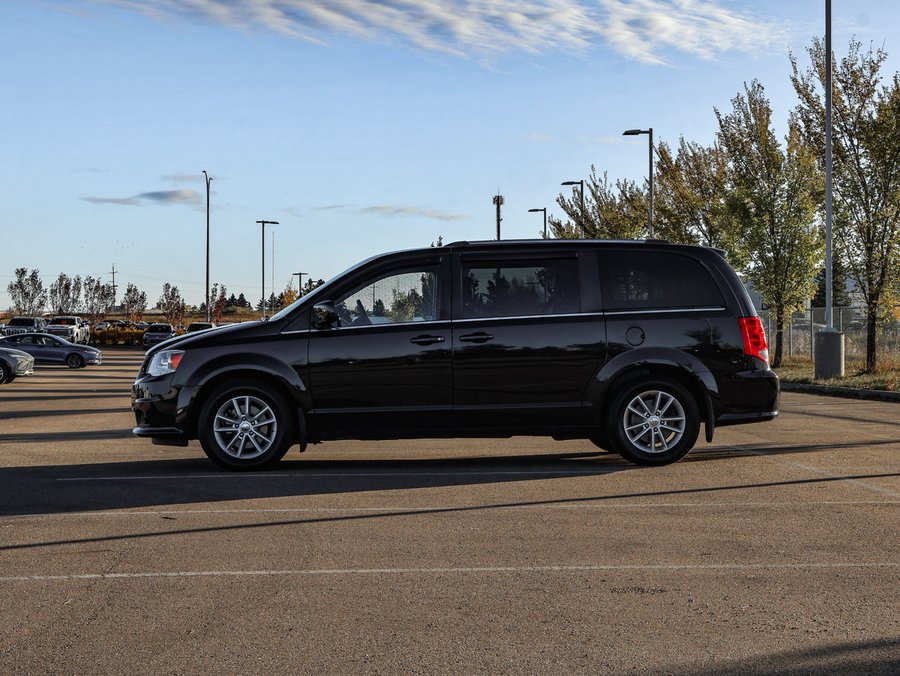 2020 Dodge Grand Caravan Premium Plus V6 | 7 Passenger Seating Black