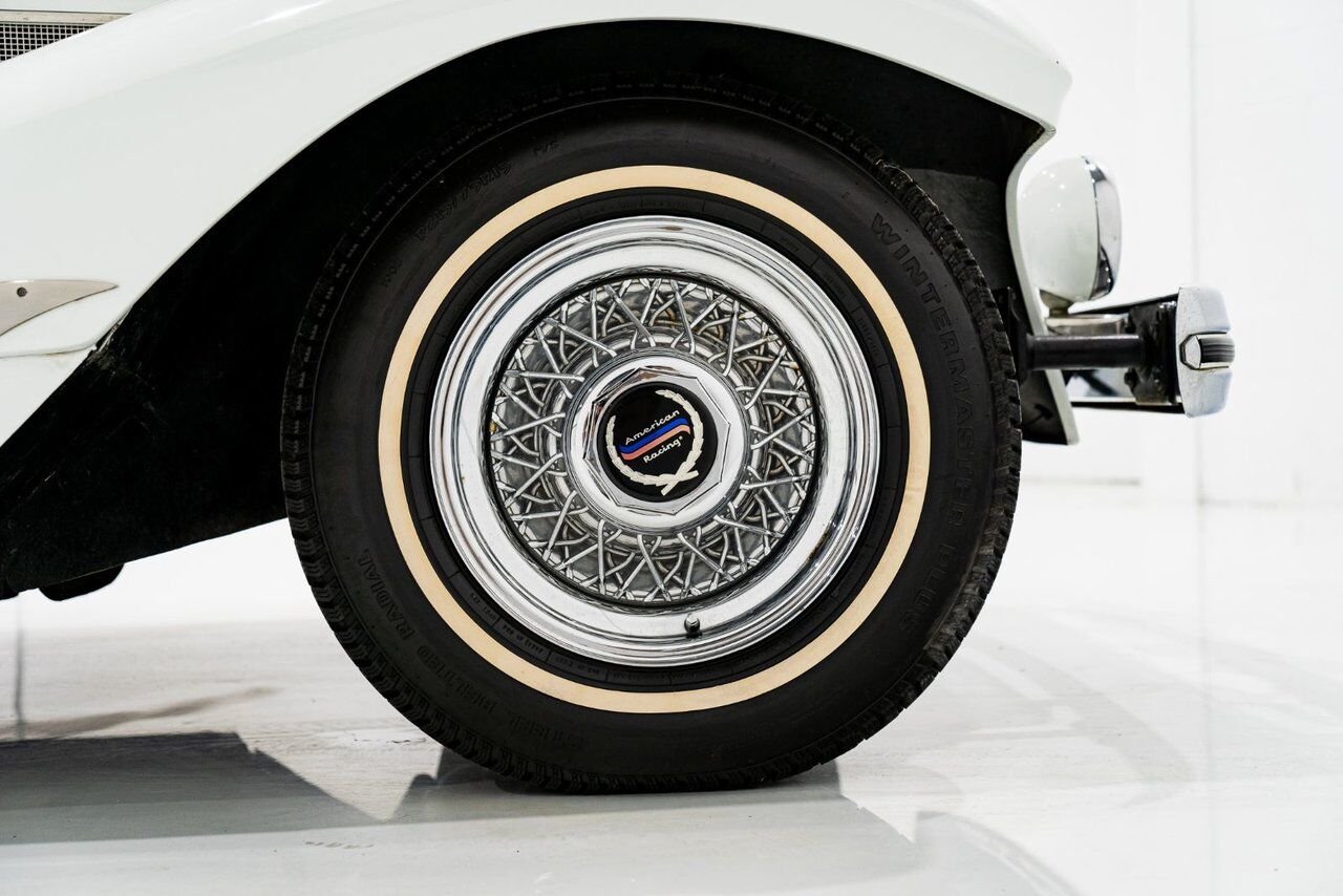 Phillips Motor Car Berlina Coupe Only 1 of 78 produced. Very rare | PRIX EN USD 1981 Blanc Montréal - photo #42