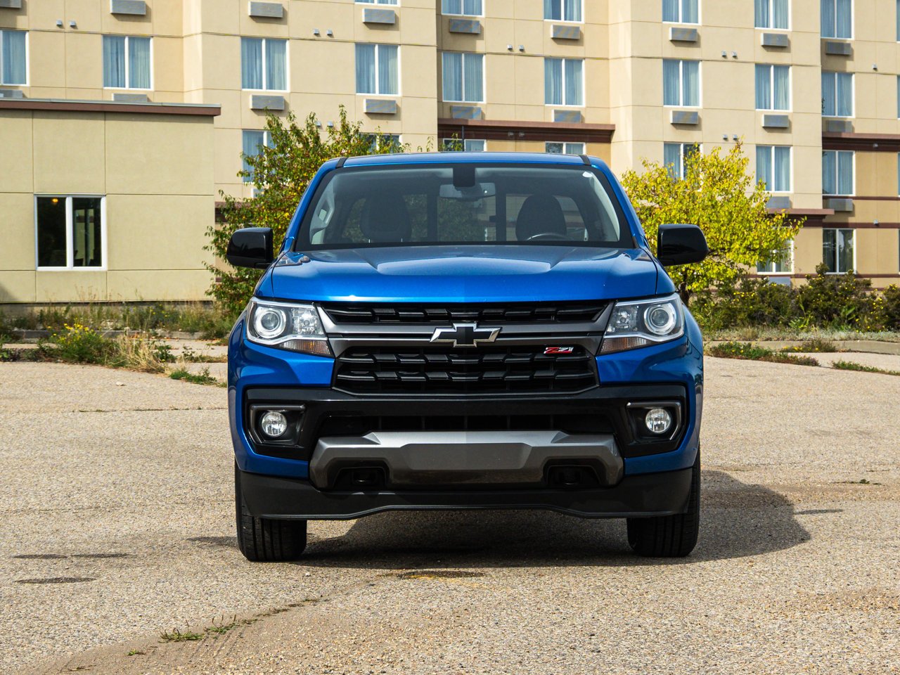 2021 Chevrolet Colorado 4WD Crew Cab 128 Z71 Blue Sherwood Park - photo #2