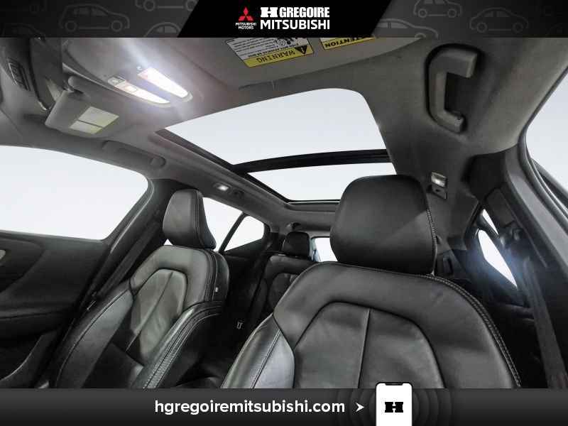 2023 Volvo XC40 Black Laval - photo #14