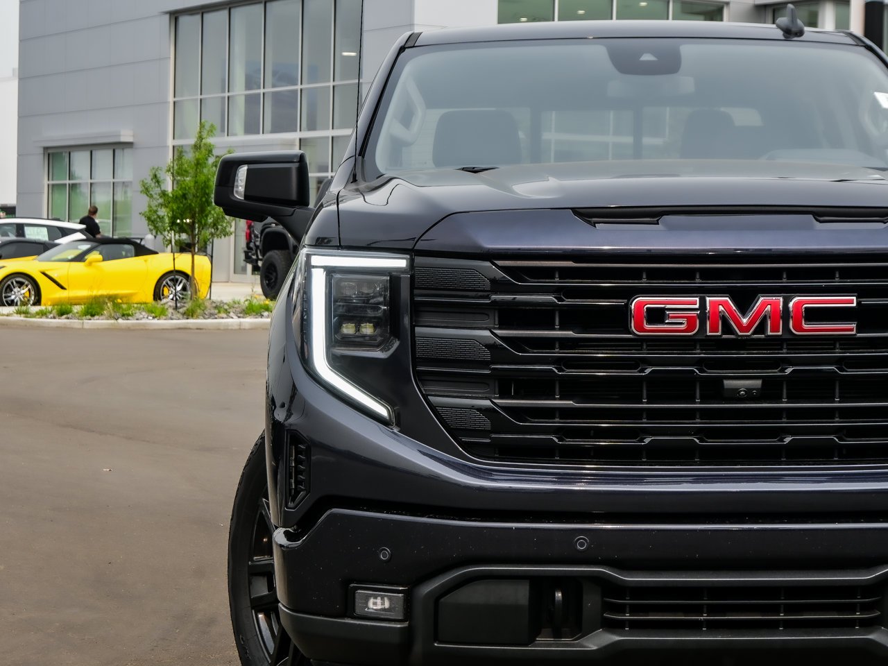 2024 GMC Sierra 1500 4WD Crew Cab 147 Elevation Black Sherwood Park - photo #4