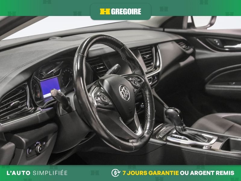 Buick Regal 2019 Blanc Blainville - photo #11
