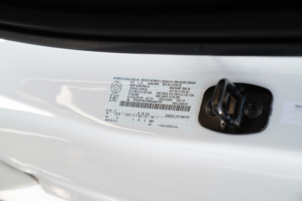 Ford Super Duty F-550 DRW XLT 4WD Reg Cab 169" WB 84" CA 2024 Blanc Kirkland - photo #4