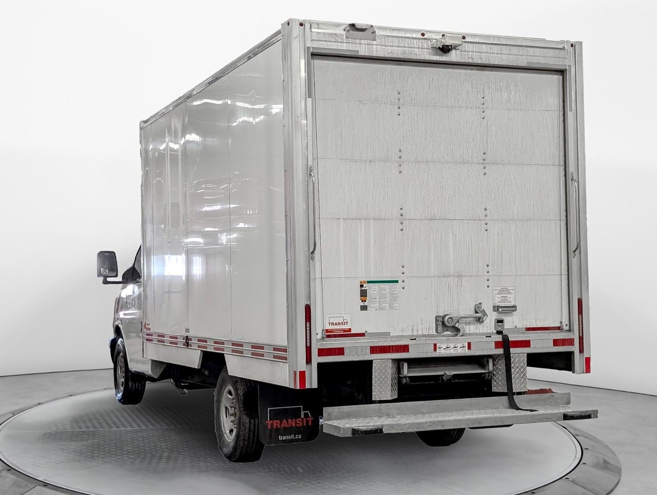 2024 GMC Savana Commercial Cutaway Summit White Saint-Eustache - photo #3
