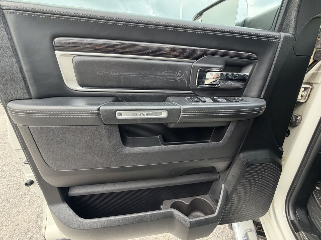 Ram 1500 *DIESEL* LIMITED CREW CAB 2018 Blanc Laval - photo #26