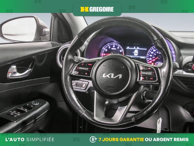 2022 Kia Forte Silver Blainville - photo #18