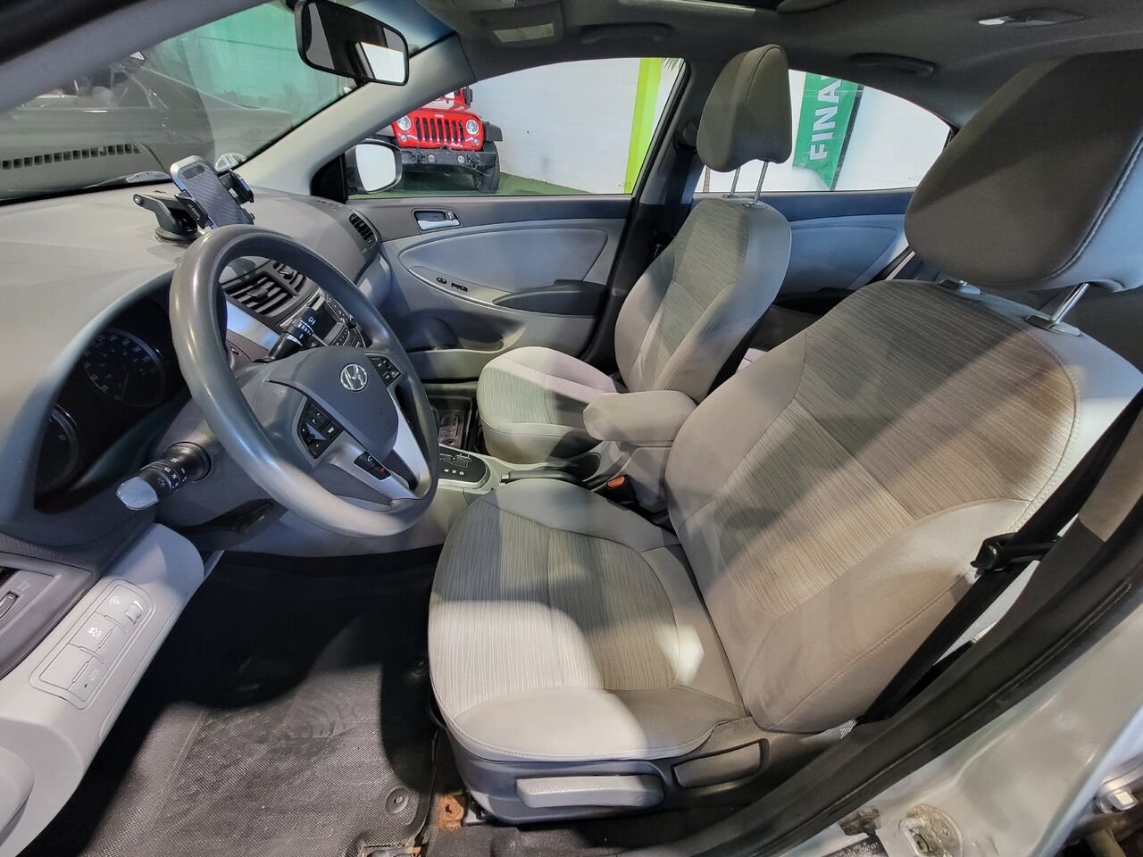 Hyundai Accent 2015 Gris Longueuil, - photo #10