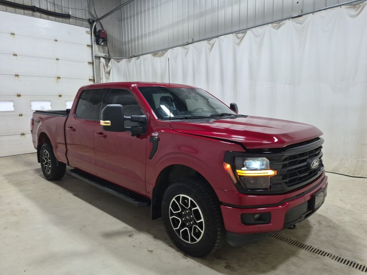 2024 Ford F-150 F150 XLT CREW CAB STD BED Red Châteauguay - photo #1
