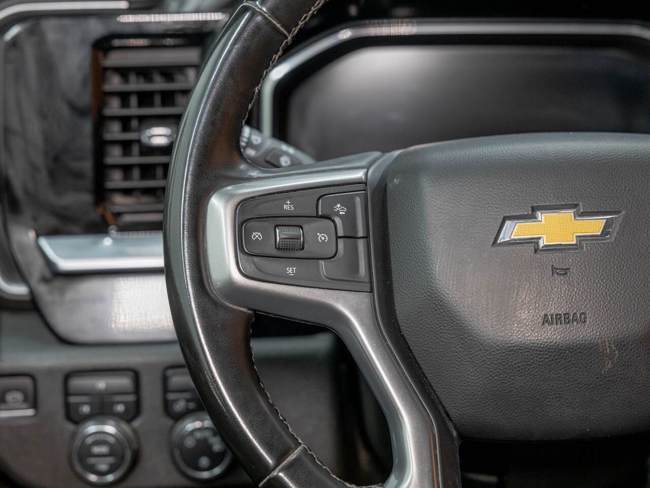Chevrolet Silverado 2500HD LT CREW 4X4 V8 DIESEL *NAV* CARPLAY *PNBV 9900 LB* 2024 Noir Saint-Jérôme - photo #13