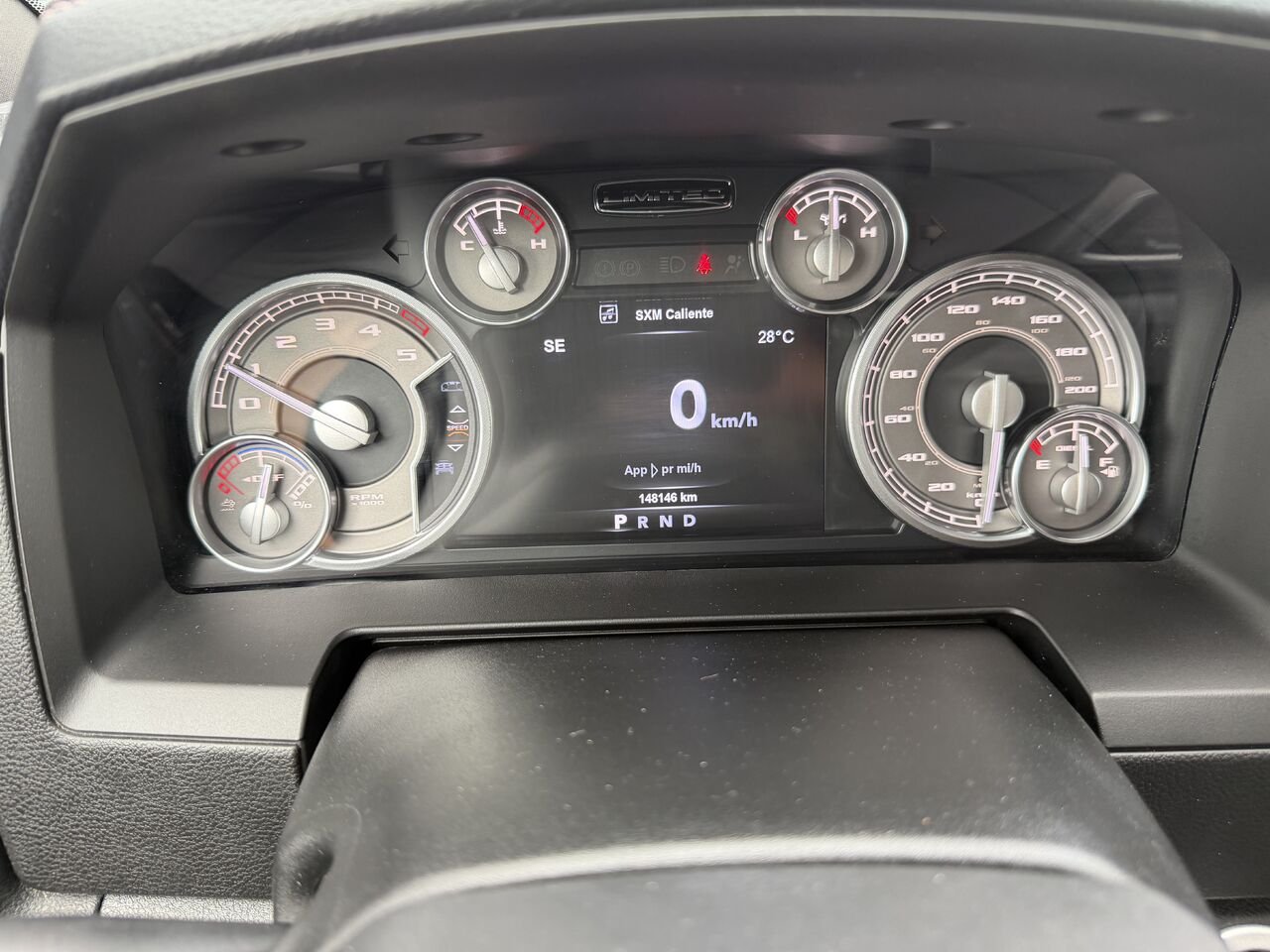 Ram 1500 *DIESEL* LIMITED CREW CAB 2018 Blanc Laval - photo #17