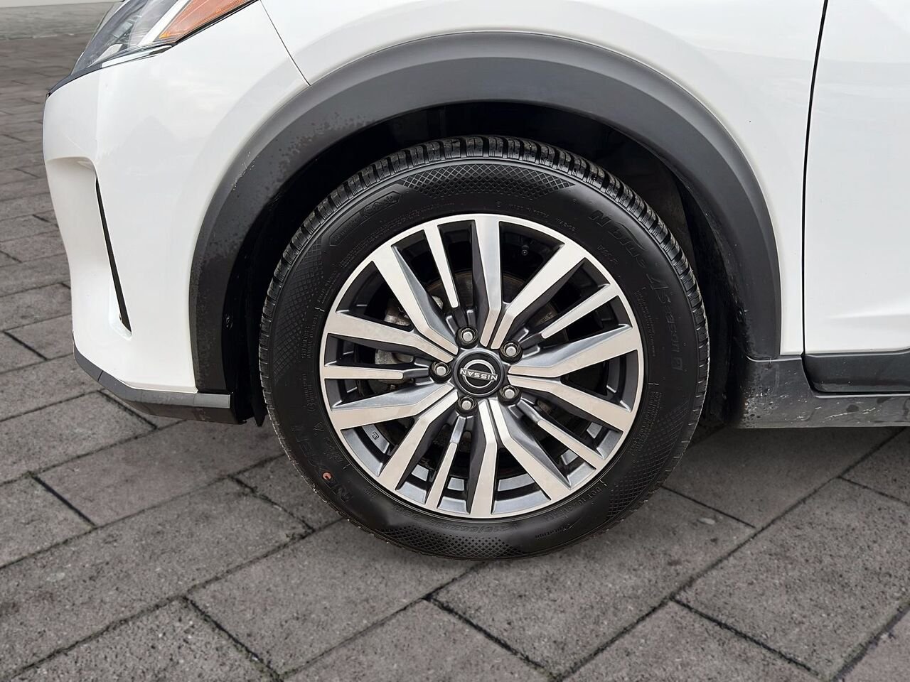 2025 Nissan Kicks Play SV Black Québec - photo #6