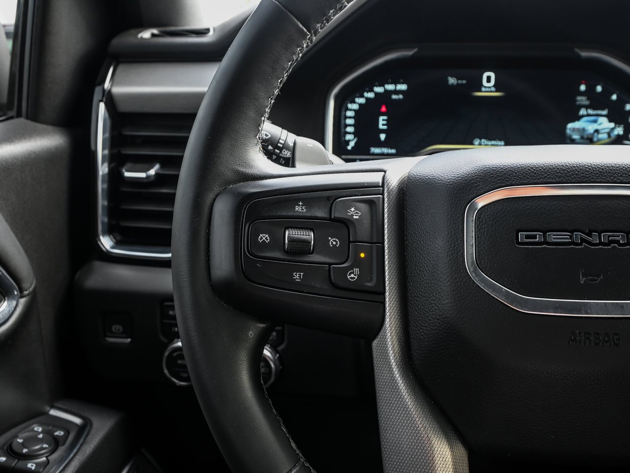 2023 GMC Sierra 1500 4WD Crew Cab 147 Denali Black Sherwood Park - photo #22
