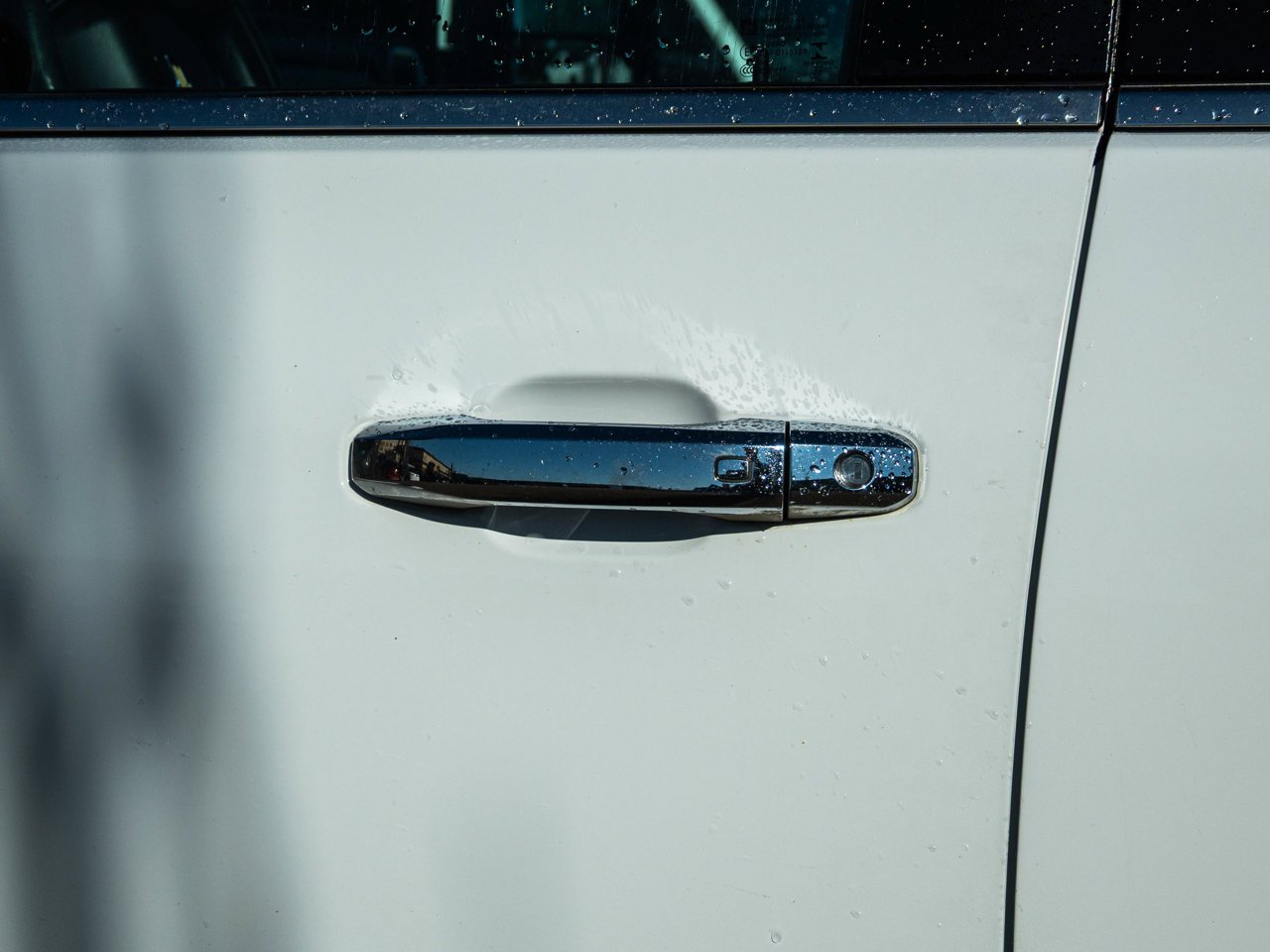 2023 Chevrolet Silverado 3500HD 4WD Crew Cab 159 High Country White Sherwood Park - photo #8
